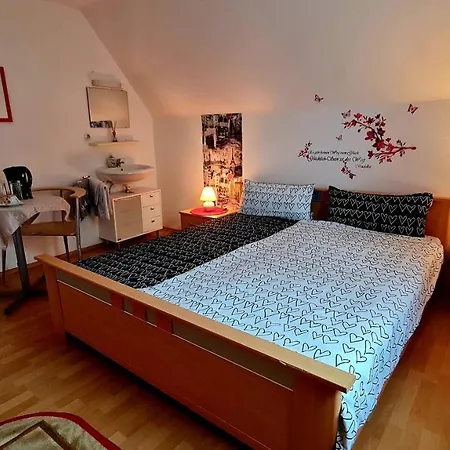 Burger Station - Zimmervermietung Guest house *