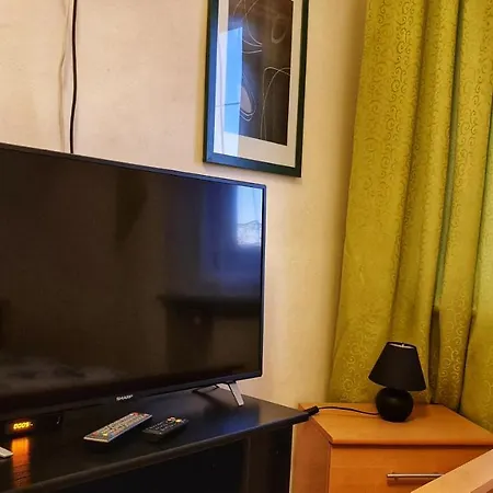 Transilvania 招待所 *